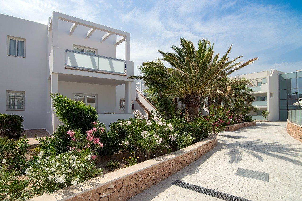 Blanco Hotel Formentera Es Pujols Exterior foto